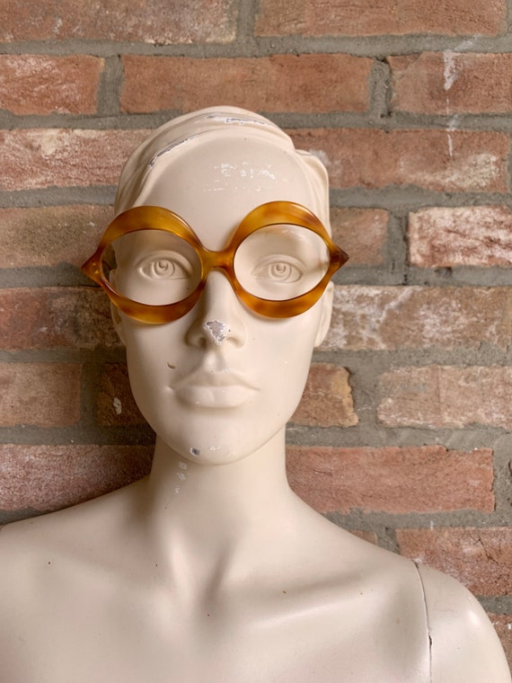 vintage woman sunglasses, woman frame, Pierre Car… - image 1