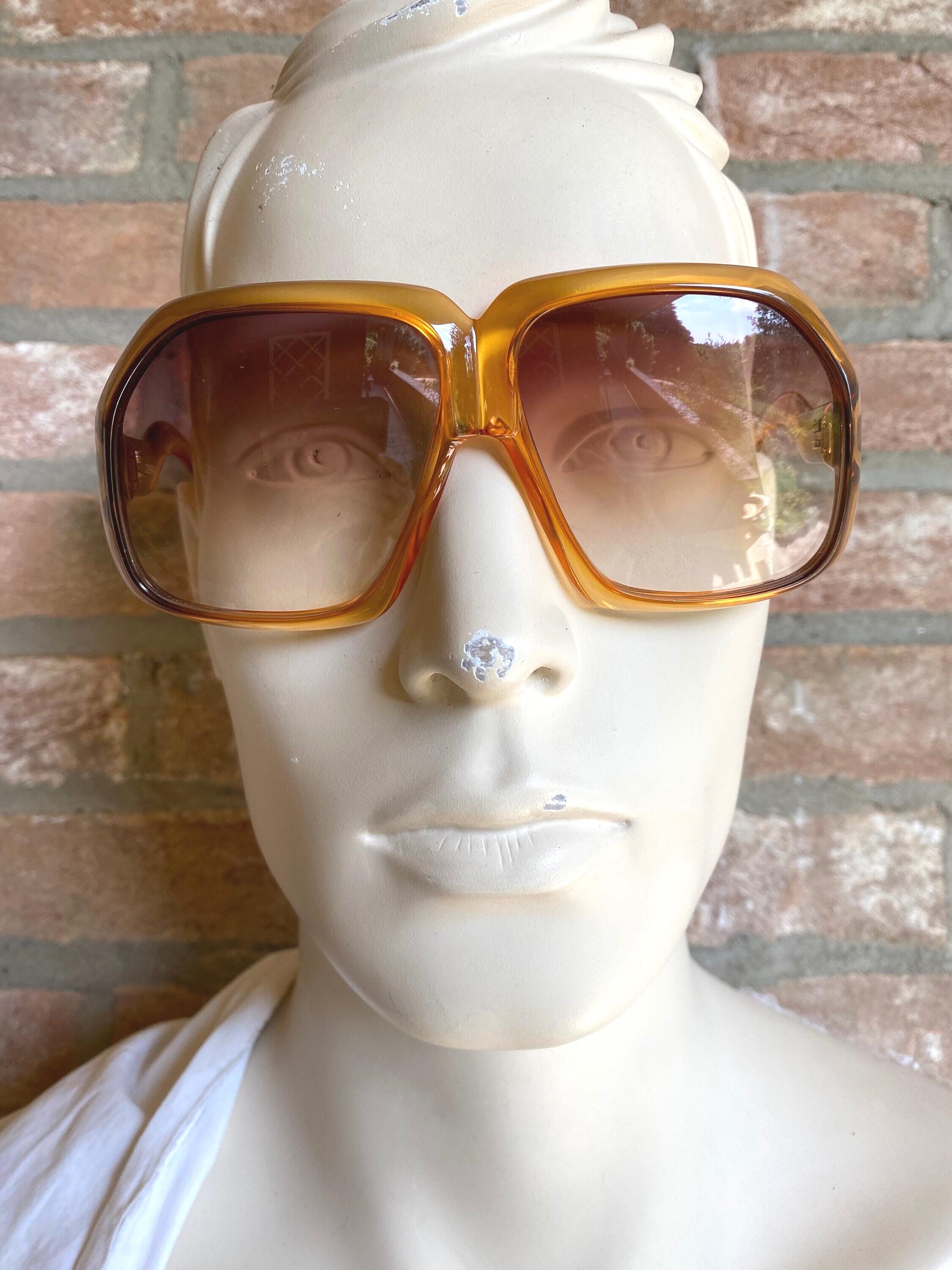Vintage‎ Women’s Two Tone Amber Ombre Oversized France Sunglasses Vintage Oversized Sunglasses with Ombre Tint Lenses – jfybrand main image 3