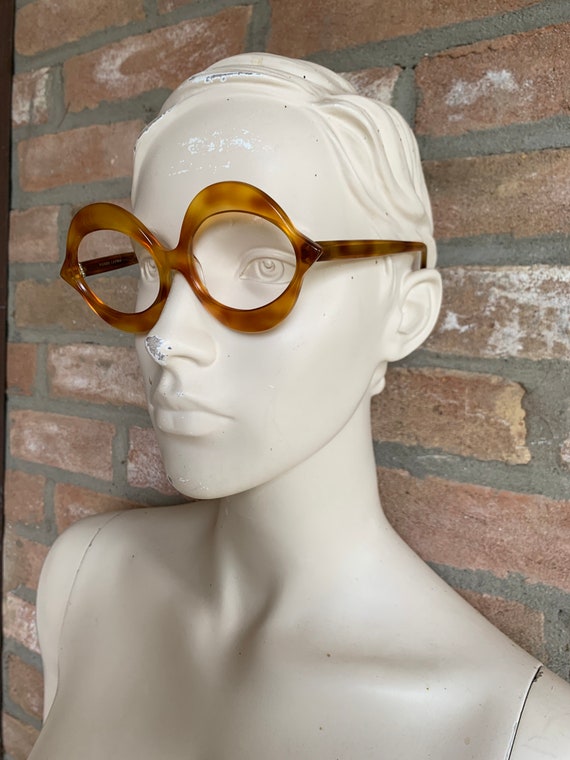 vintage woman sunglasses, woman frame, Pierre Car… - image 3