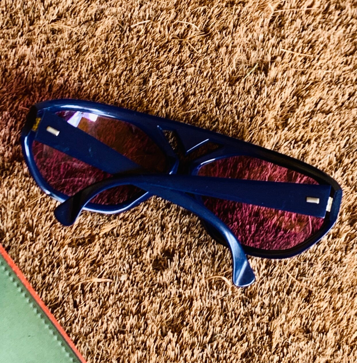 RARE VINTAGE Yves Saint Laurent BLUE Designer Sunglasses with Case Saint Laurent Paris SL37 Surf Blue Square Frame Sunglasses  main image 2