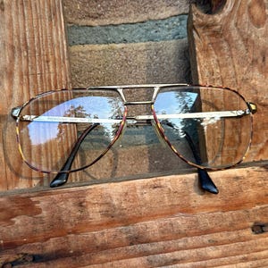 Yves Saint Laurent, lunettes homme ysl, vintage années 80, NOS, stock ancien neuf, forme aviateur, motif or et écaille de tortue, look intemporel des années 80