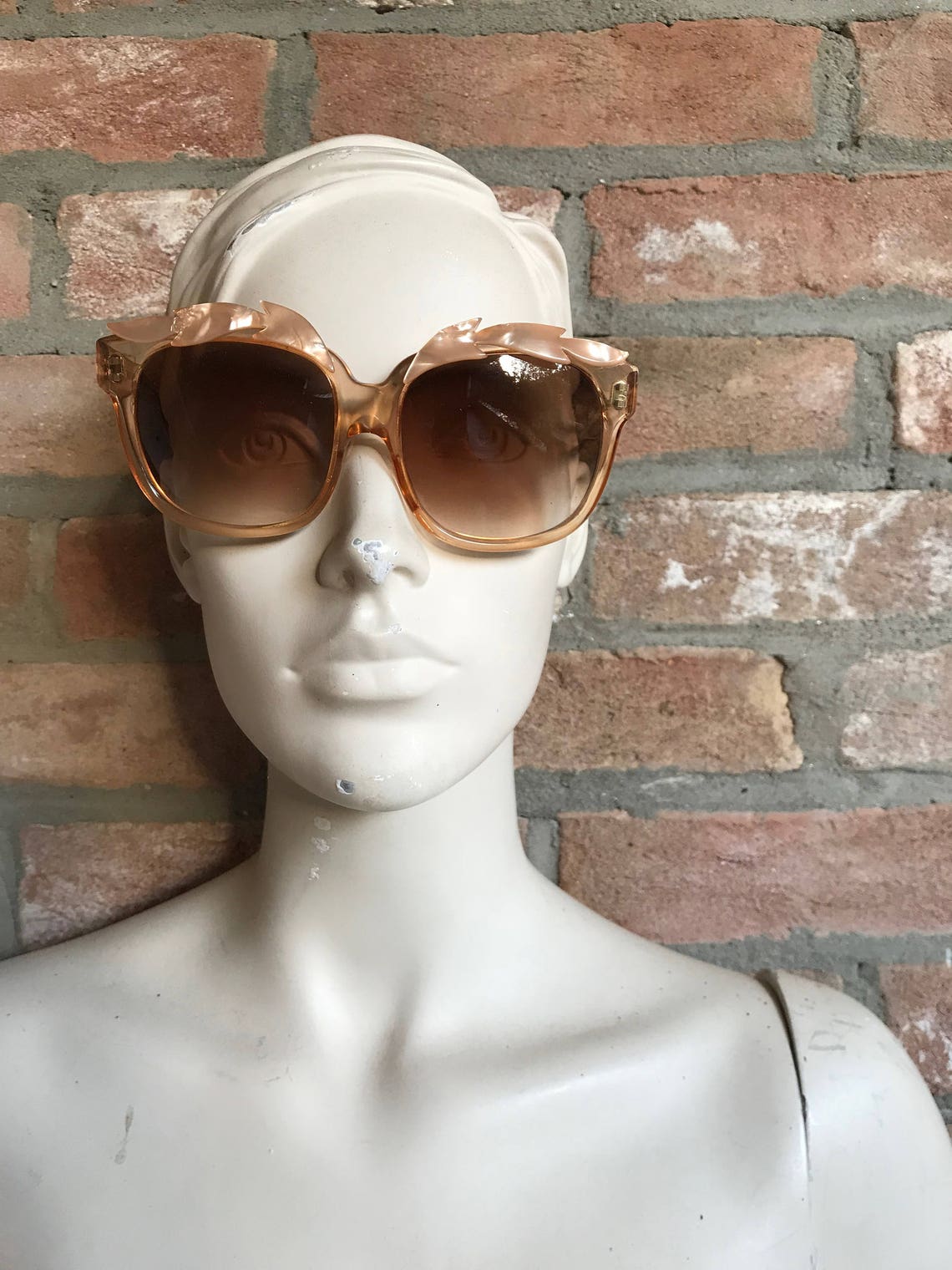 Lunettes De Soleil Vintage EMMANUELLE KHANH Années 80 - Monture Oversize Rouge