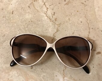 Vintage 1980s, Oversize Sunglasses – Women display picture 1