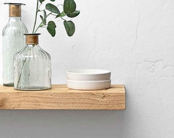 Handcrafted Solid Wood Floating Shelf: Sustainable Contemporary Design