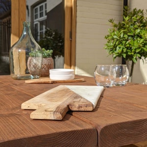 Gartentisch Handgefertigt aus Rustikalem Massivholz A-Rahmen Ben Simpson Möbel Bild 3