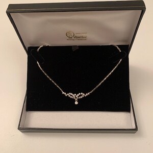 14k white gold and diamonds necklace