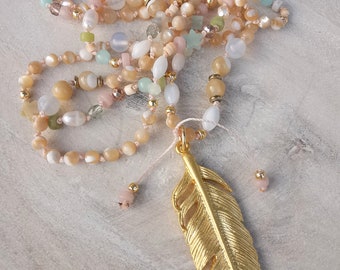 Kette - Feder  - Boho - Mala - nude - Halbedelsteine - Muschel Perlen