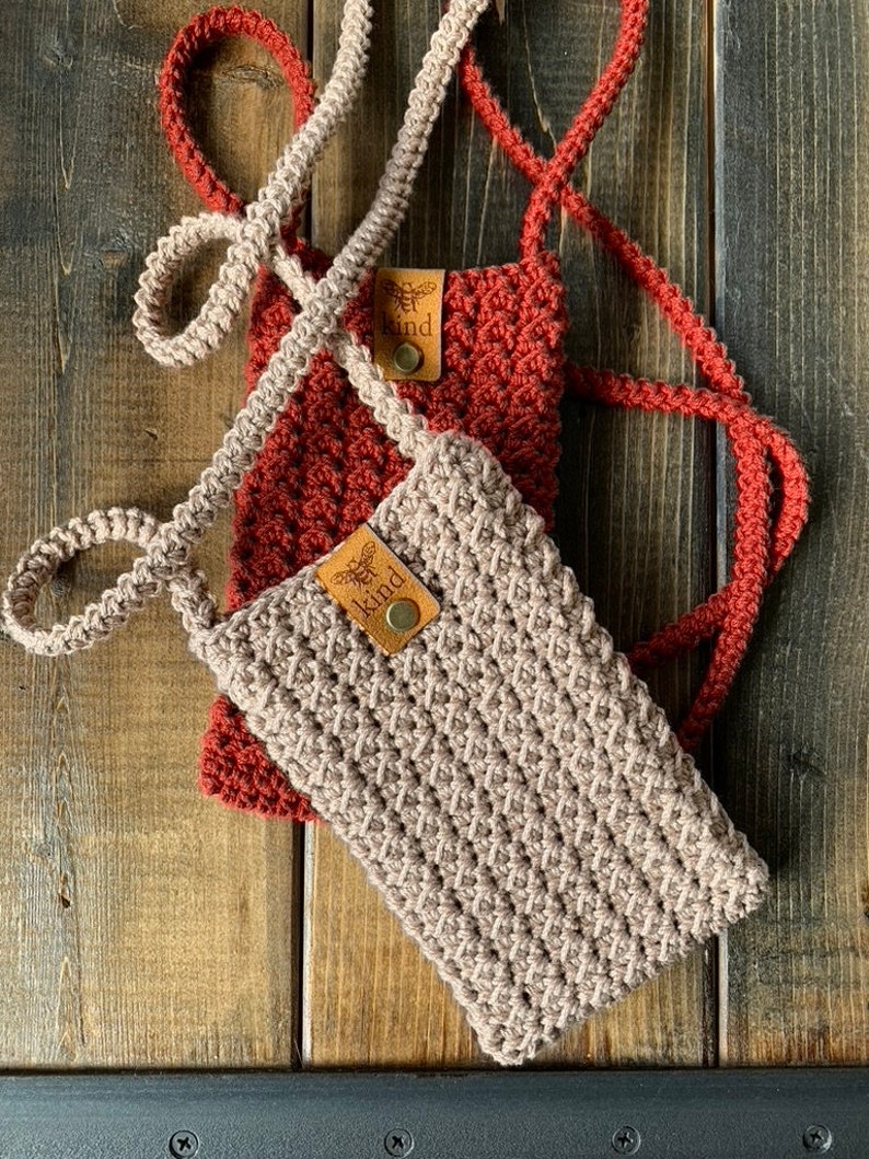 MOSS CROSSBODY Phone Purse image 9