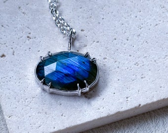 Labradorite necklace, labradorite pendant, blue labradorite jewelry, everyday jewelry, crystal necklace, gift for her, ooak crystal pendant