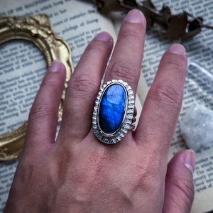 labradorite ring, blue labradorite, silver ring, handmade jewelry, cottage core ring, witchy vibes, fantasy jewelry, crystal ring, ooak ring