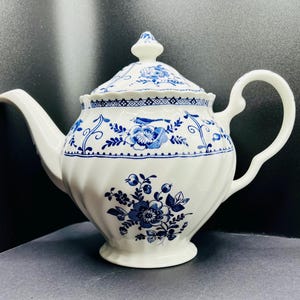 Indies Blue Teapot by JOHNSON BROTHERS of Vinyage