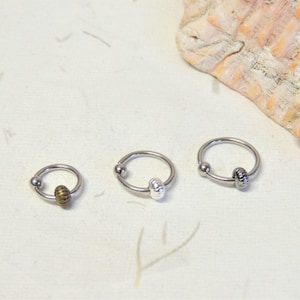 Cartilage Hoop Helix Hoop Tragus Piercing 16g 18g 20g, CBR Captive Bead Ring Beaded Cartilage Hoop Earring, Helix Earring