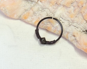 Black Cartilage Hoop Earring with Gunmetal Bead, Nose Hoop, Tragus Helix Earring, 20g Endless Hoops, Wire Wrapped Cartilage Hoop