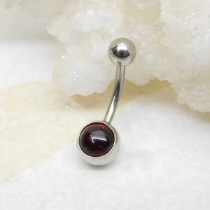 Natural Garnet Belly Ring with 6mm Stone, Gemstone Belly Ring, Navel Rings, Non-Dangle Surgical Steel Belly Ring, Body Jewelry