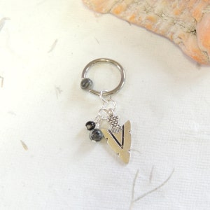 Arrowhead Cartilage Hoop Earring You Choose Gemstone, CBR Captive Bead Ring, Helix Earring, Arrowhead Cartilage Hoop, Boho Tribal