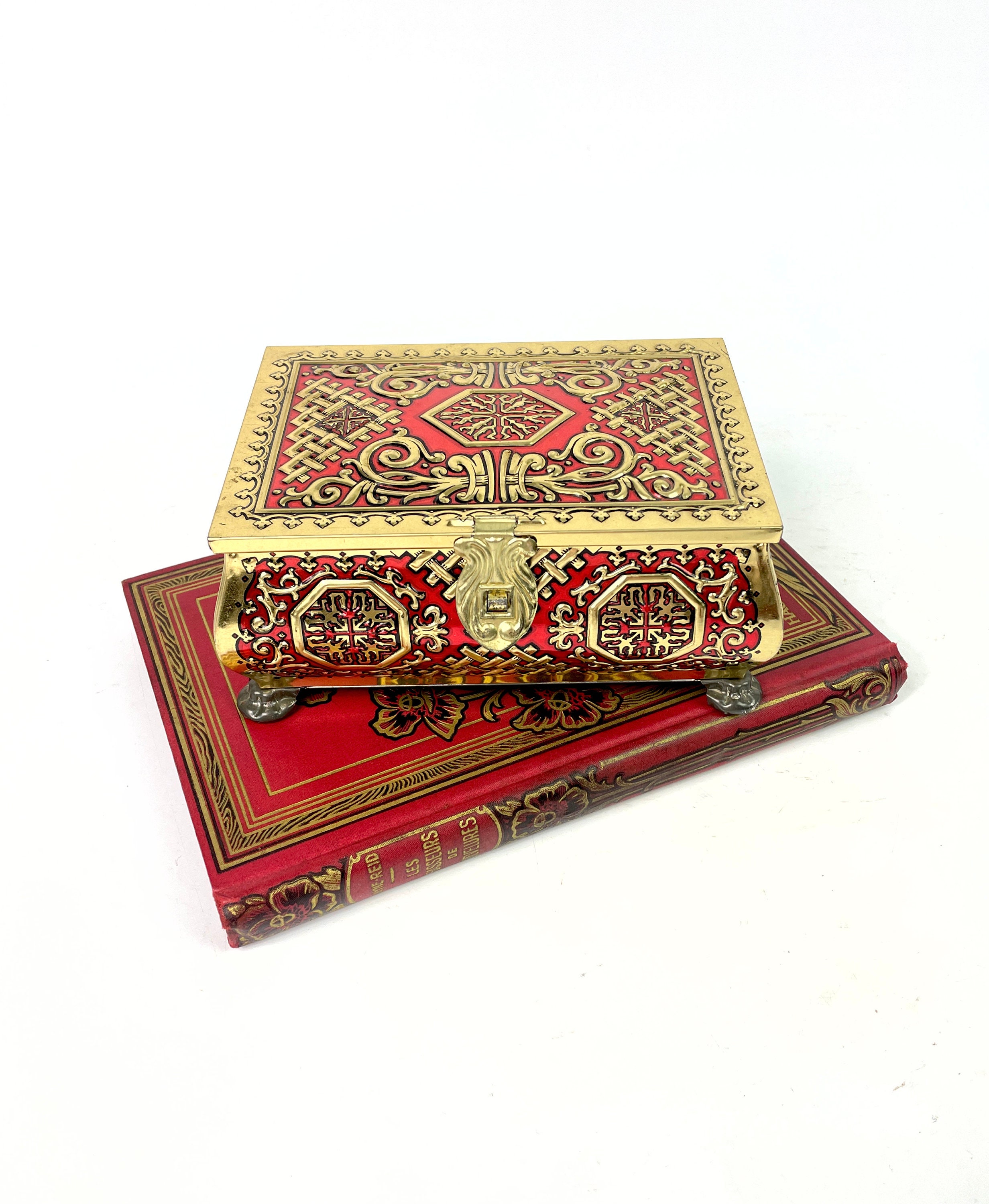 Vintage Français Métal Décoratif Ruby Red & Gold avec Clés Cadenas Tin /Treasures Keepsakes