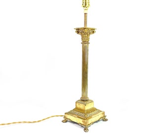 Ancienne lampe de table colonne corinthienne en bronze, France Napoléon III - superbe exemple vers le milieu des années 1800