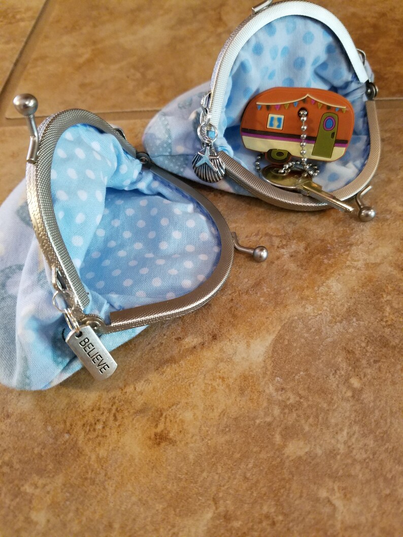Small Fabric Coin Purse with Whale Print /& Kiss Clasp