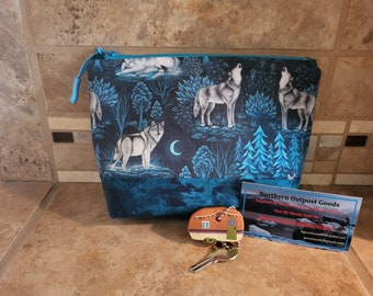 Small Zippered Bag with Wolf Print