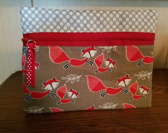 Small Zippered Bag with Foxes Print