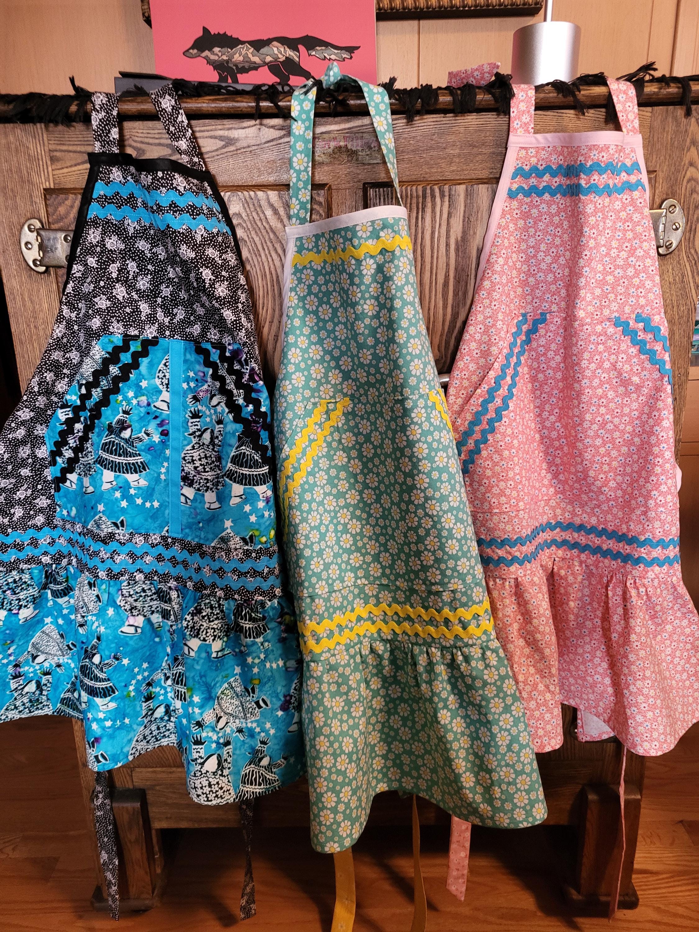 Alaskan Kuspuk Full Apron With First Nation Women Print - Etsy