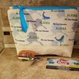 Pequeña bolsa con cremallera con impresión estatal de Alaska