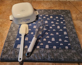 Quilted Dish Drying Mat with Otter Print