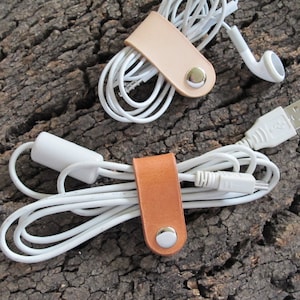 Vegetable Tanned Leather Cord Catch, Cable Winder, Headphones Organizers, Ear-bud Organizers, Personalized