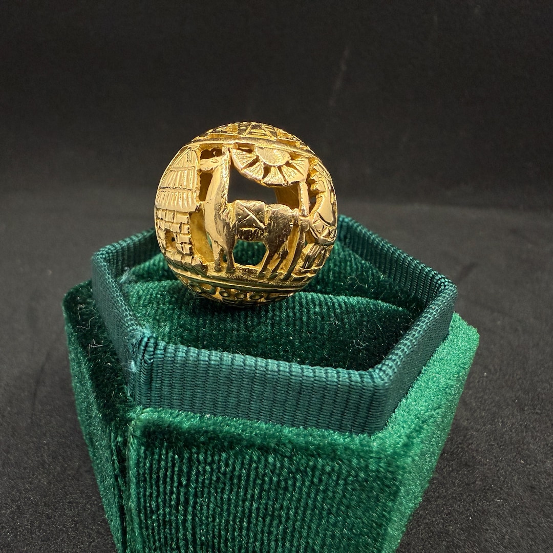 Vintage 18K Yellow Gold Peruvian Llama Dome Statement Ring - Etsy