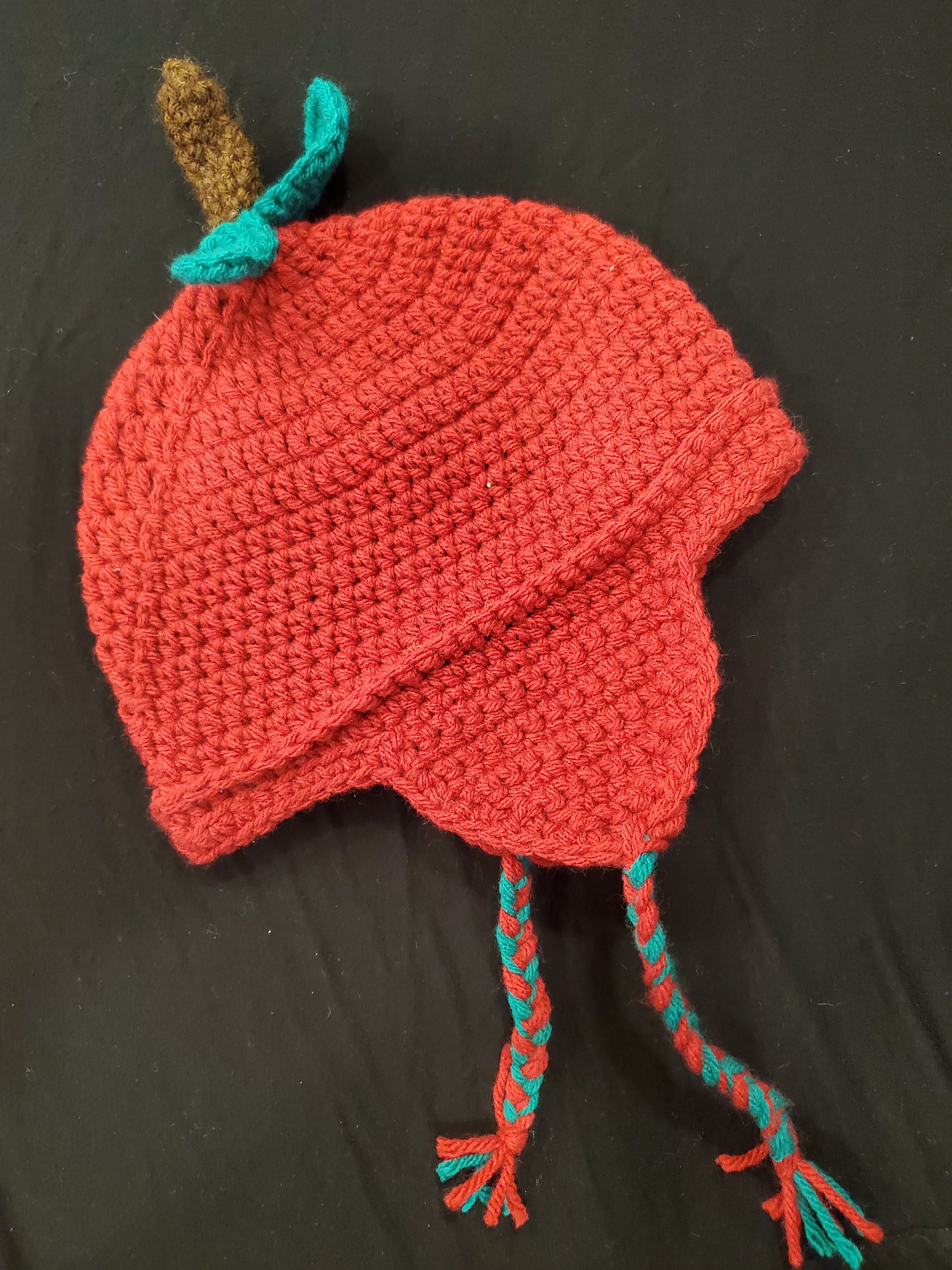 Crochet Small Child Fall/Winter Apple Hat