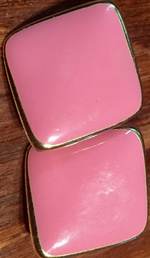 Vintage Candy small 60's style pink earring