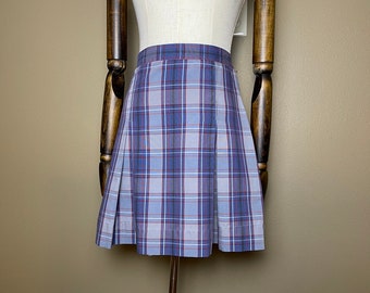 Super Cute Vintage 1990s Plaid Preppy Pleated Mini Skirt