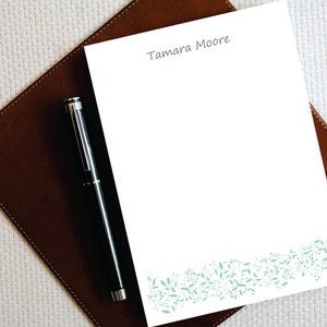 Bloc de notas personalizado, Bloc de notas personalizado TINY LEAFS de 5x7 pulgadas, regalo de agradecimiento al maestro, papelería bonita, regalo de Navidad, GNP014