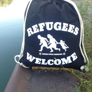 Refugees Welcome Turnbeutel schwarz/weiß Bild 1