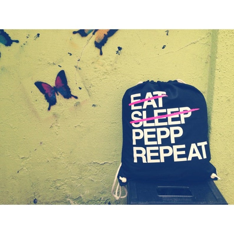 Eat Sleep Pepp Repeat Turnbeutel Bild 1