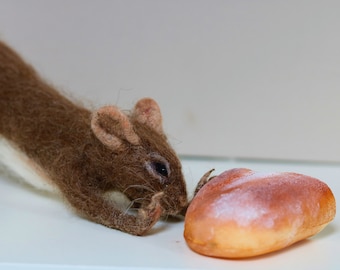 NOW SOLD ....Needle felted mouse.....1..2..3..push !