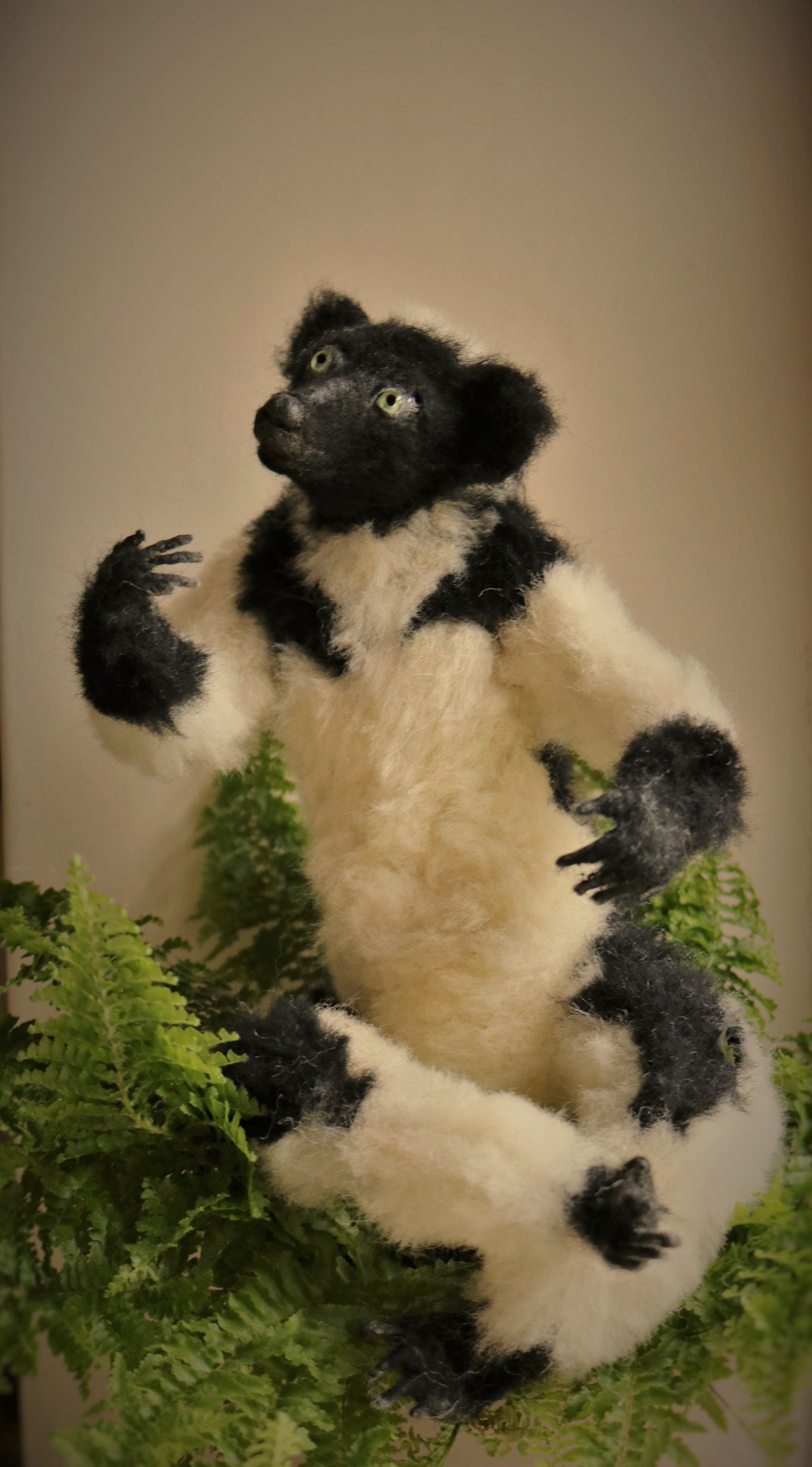 SOFORT VERKAUFT.Nadelgefilzter Indri Lemur. Bitte nicht kaufen.