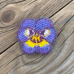 Purple Pansy Beaded Brooch/Pin, Pansy Beaded Embroidered Brooch, Handmade Pansy Pin