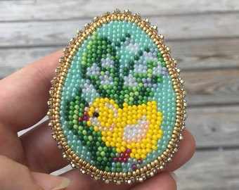 Easter Chicken Pin/Brooch, Holiday Brooch, Animal Pin, Easter Egg Brooch