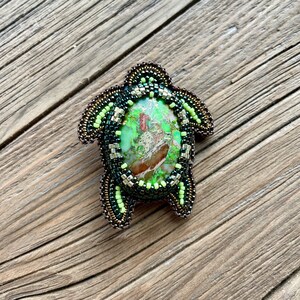 Tortoise Pin, Sea Turtle Pin, Green Turtle Brooch, Beaded Turtle Pin, Embroidered Turtle Pin, Green Turquoise Turtle Brooch