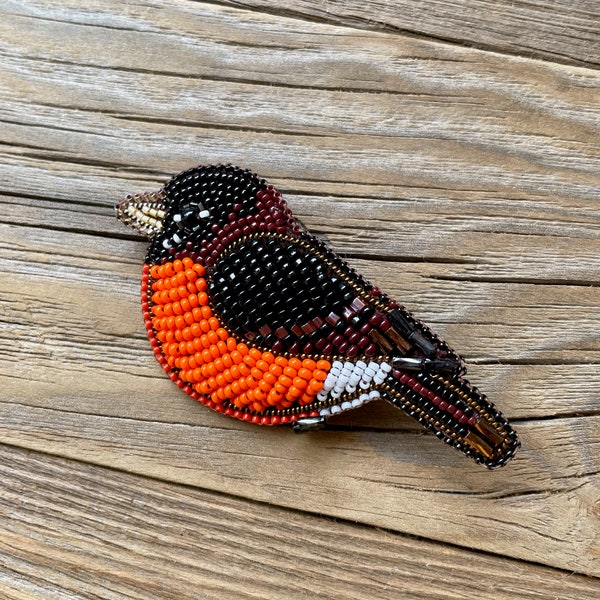 Robin Bird Brooch, Robin Pin, Beaded Robin Brooch, Embroidered Beaded Bird Pin, American Robin Brooch, MADE TO ORDER