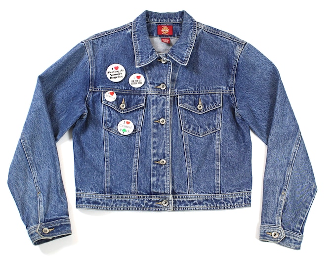 Vintage Women's GAP Denim Jacket W/ Vintage Handpick Buttons... Sz Lrg