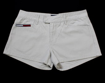 Vintage Women's Tommy Hilfiger Shorts... sz 7