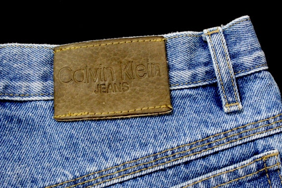 Vintage Women's Calvin Klein Denim Jean Shorts...… - image 4