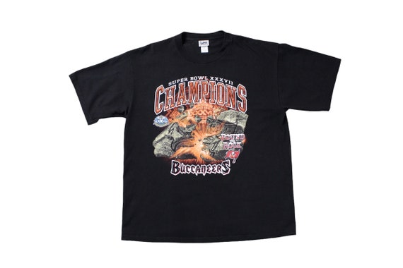 Vintage NFL Tampa Bay Buccaneers T-shirt... Sz XL - image 1