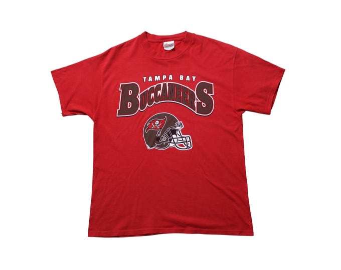 Vintage NFL Tampa Bay Buccaneers T-shirt... Sz. Large