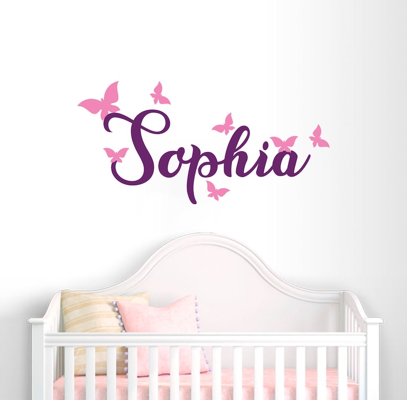 Стена с именами. Custom vinyl lettering - personalized wall. Надпись имени на стену. Имя на стену в детскую. Надпись имени на стену.