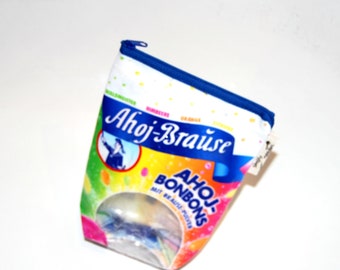 Upcycling cases made of Ahoibrause candy packaging