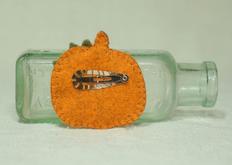 Felt Pumpkin Hair Clip, Wool Felt Halloween Barettt, Thanksgiving Pumpkin Ready to Ship image 4