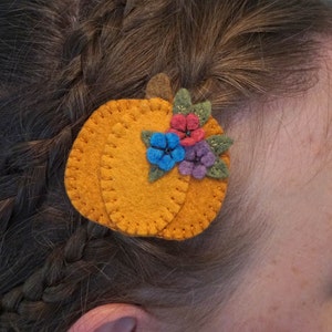 Felt Pumpkin Hair Clip, Wool Felt Halloween Barettt, Thanksgiving Pumpkin Ready to Ship image 2